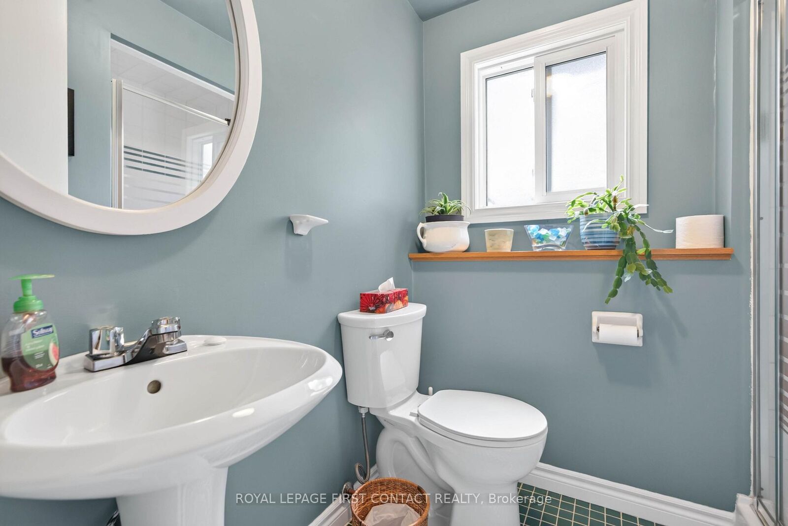 Property Photo: 180 Burns Circle ON L4N 6A8