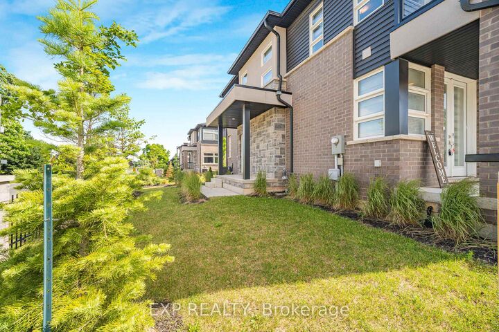 Property Photo: 5672 Dorchester Road 28 ON L2G 5S3
