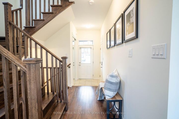 Property Photo:  84 Barkerville Drive  ON L1P 0L8 