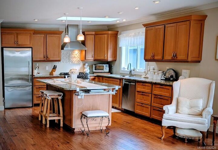 Property Photo: 1307 Oceanside Dr BC V9K 2K4
