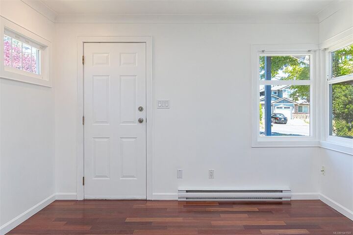 Property Photo:  881 Leslie Dr  BC V8X 2Y3 