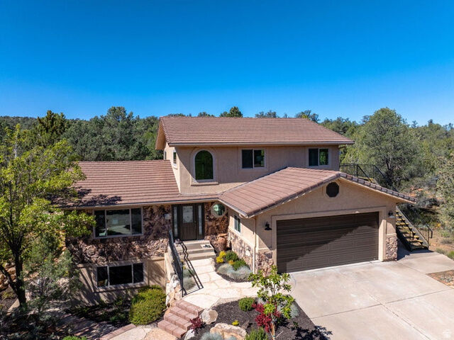 Property Photo: 1402 W Winter Quarters Trl UT 84783