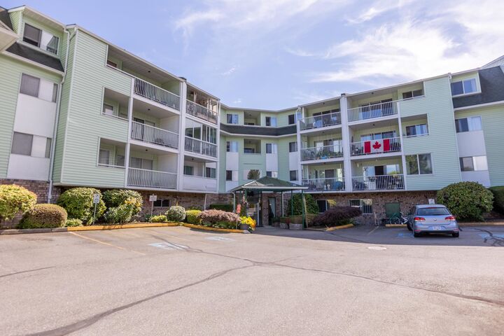 31850 Union Avenue 211 — photo 1