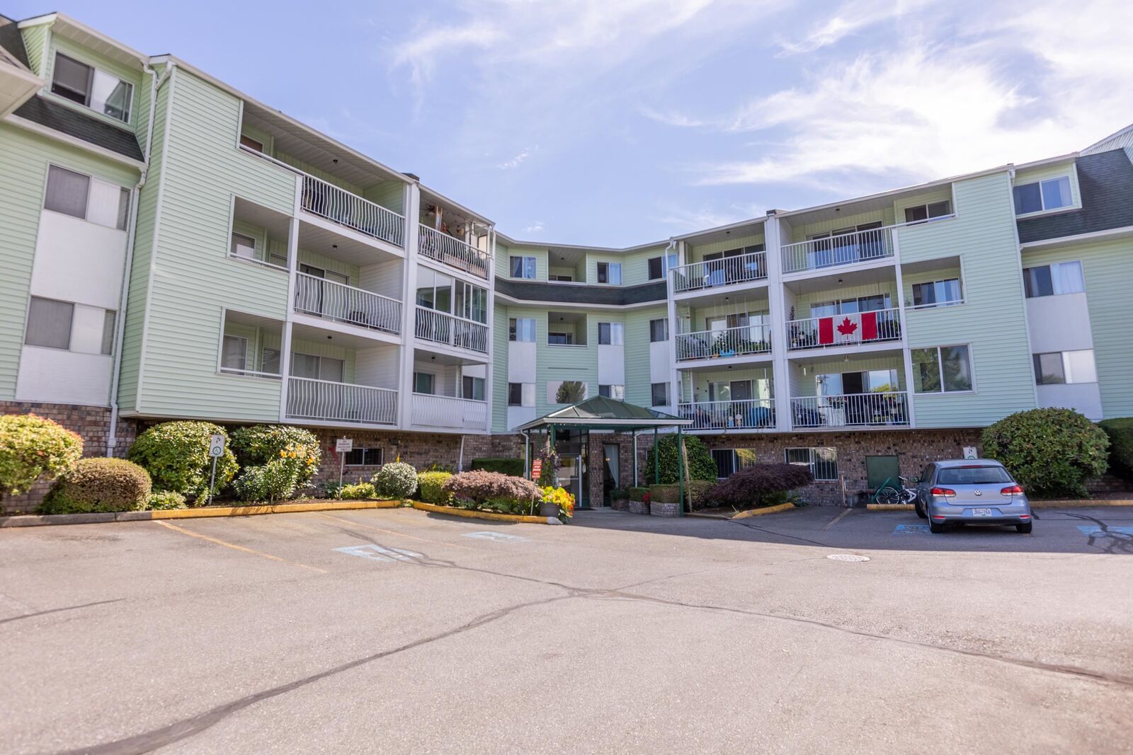 Property Photo: 31850 Union Avenue 211 BC V2T 4V2