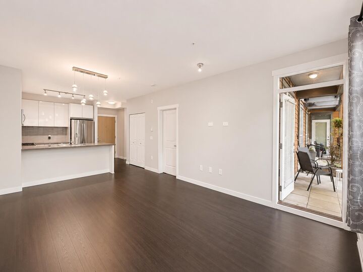 Property Photo: 607 Cottonwood Avenue 108 BC V3J 0H1