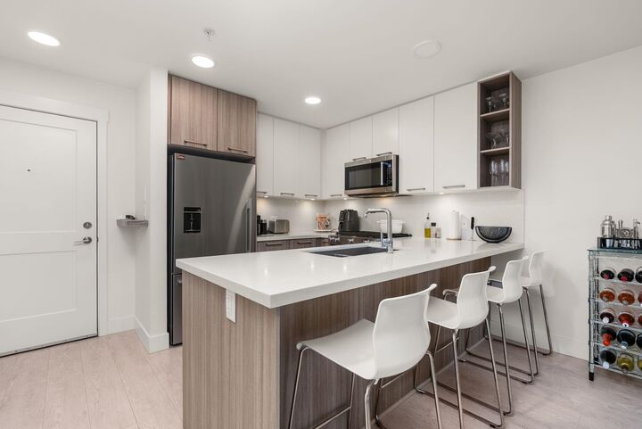 Property Photo: 14022 North Bluff Road 214 BC V4B 3C3