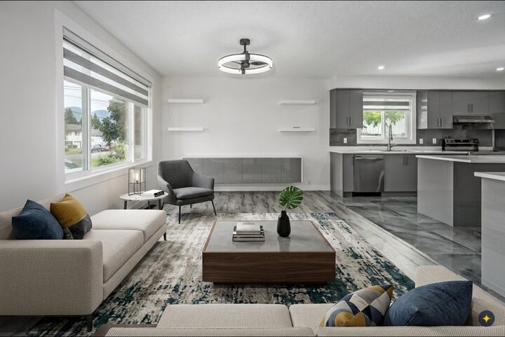 8762 Bellevue Drive — photo 1