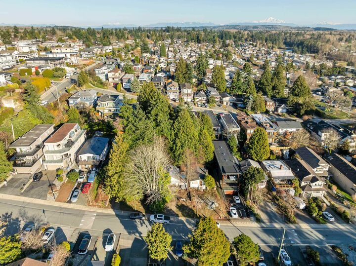 Property Photo: 966 Maple Street BC V4B 4M5