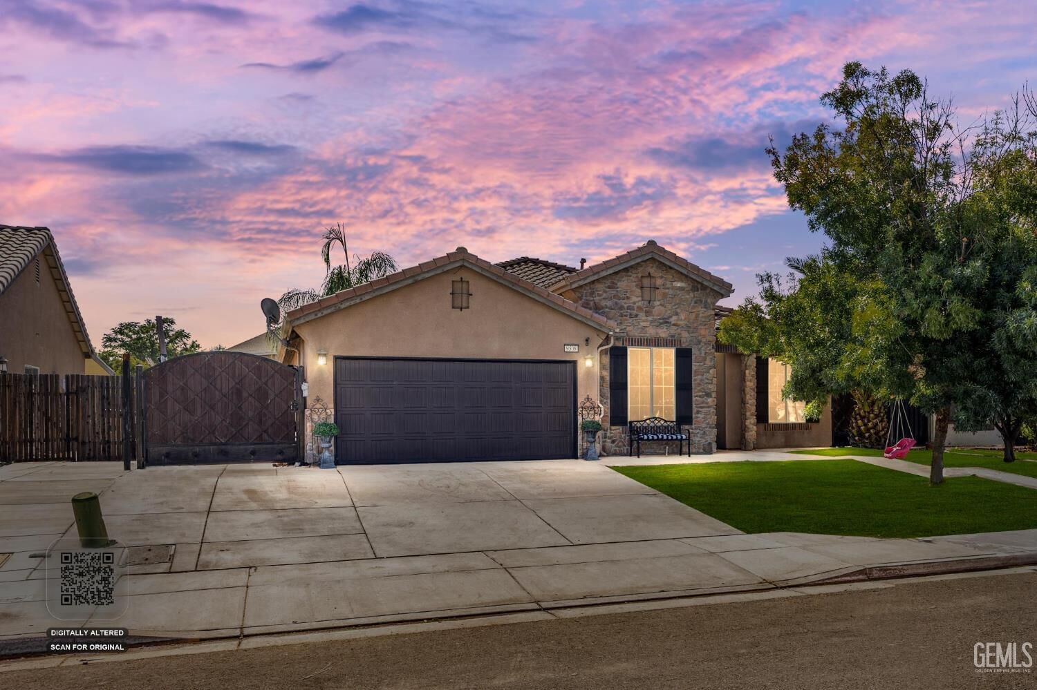 Property Photo: 9508 Wareham Drive CA 93313