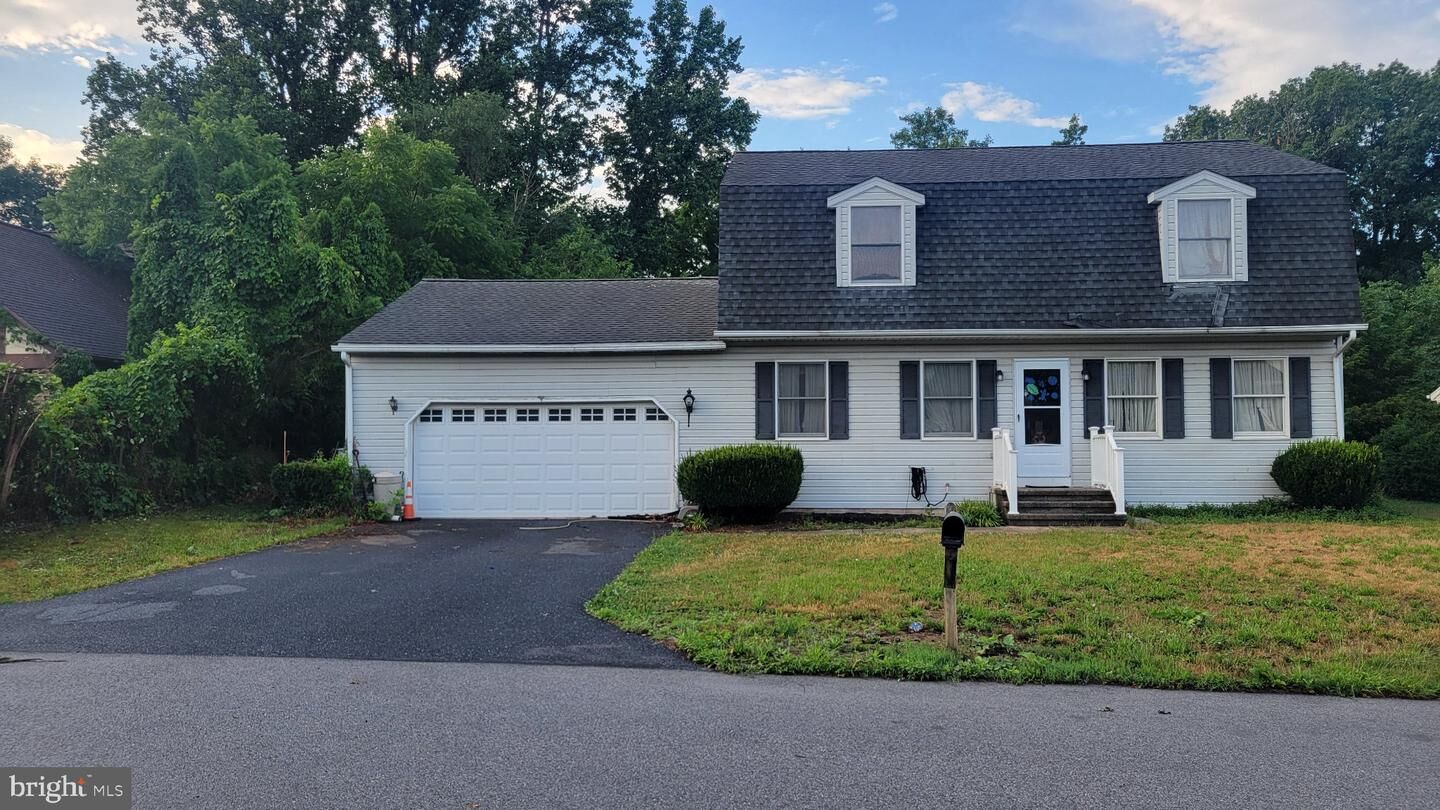 Property Photo: 5570 Merivale Court PA 17112