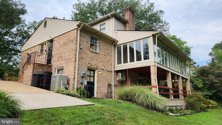 Property Photo:  9320 Lakeland Drive  VA 23229 