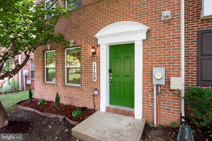 Property Photo: 1709 Fernwood Drive MD 20774