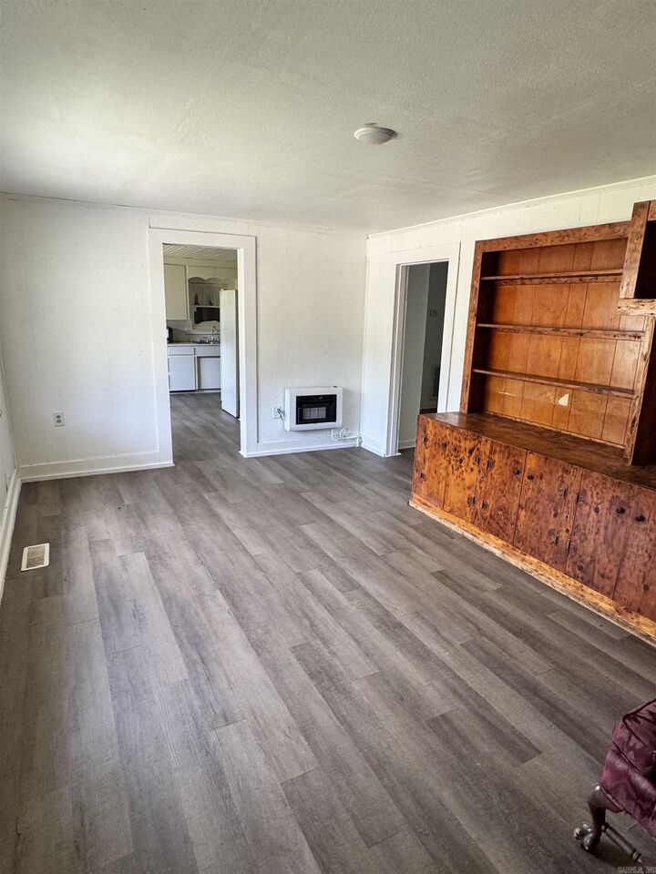 Property Photo:  200 Tennessee  AR 71901 