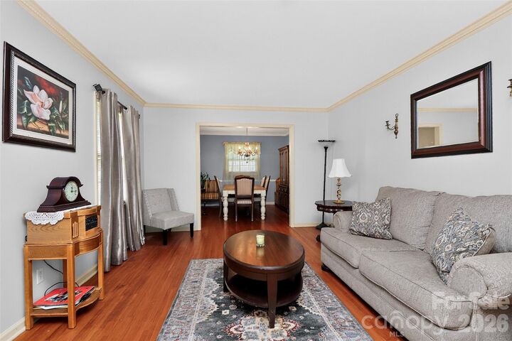 Property Photo: 4827 Easthaven Drive NC 28212