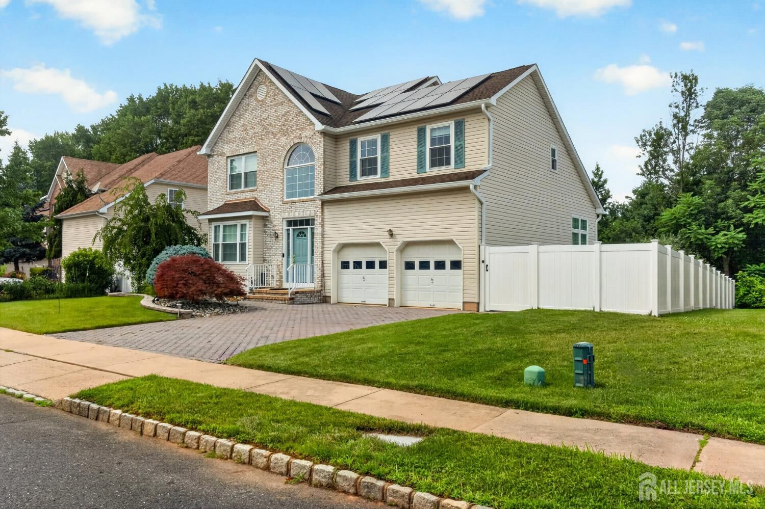 Property Photo:  12 Chesapeake Road  NJ 08852 