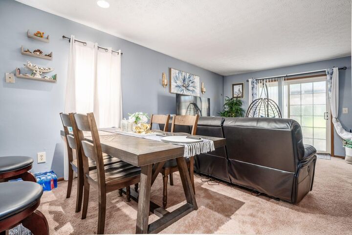 Property Photo:  1349 Lane On The Lake  OH 43235 