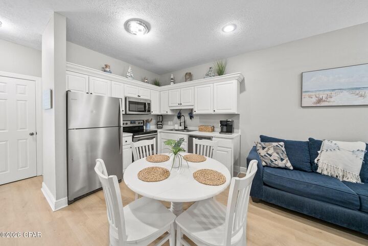 Property Photo:  228 Bonita Circle  FL 32408 