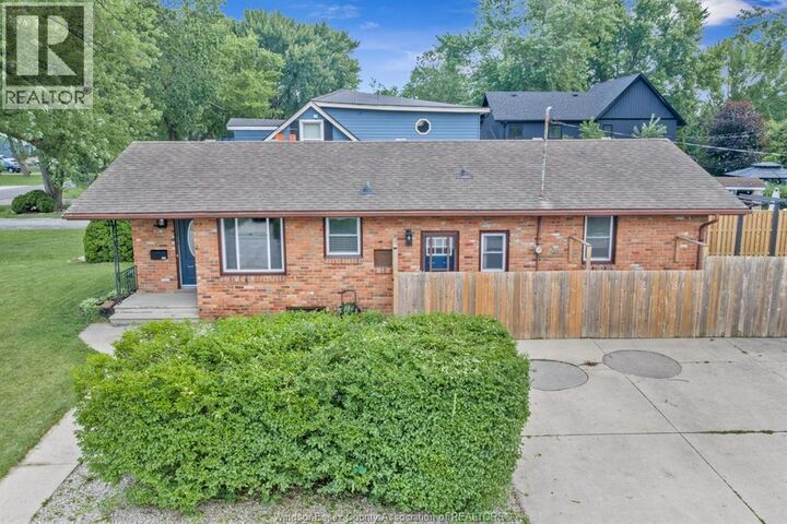 Property Photo:  305 Edgewater Boulevard  ON N8N 2G9 