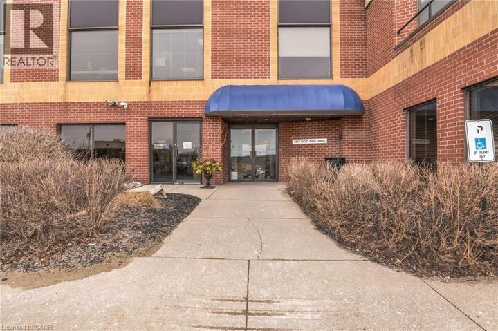 Property Photo: 1717 East 2nd Avenue East 505 ON N4K 6V4