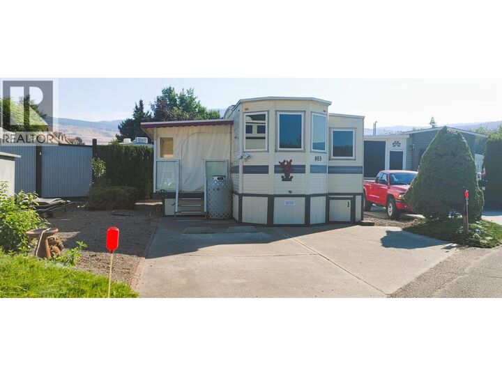 Property Photo:  415 Commonwealth Road 803  BC V4V 1P4 