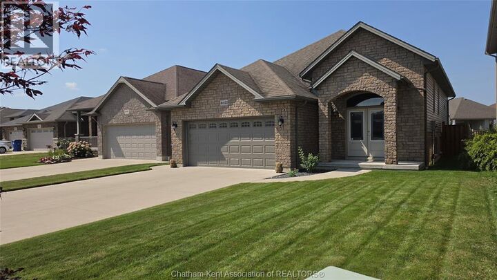 Property Photo: 422 Twilight Trail ON N7L 0B9