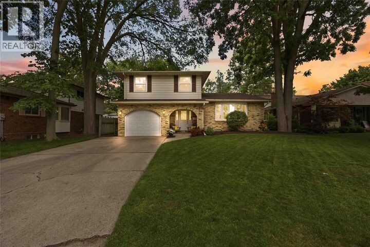 Property Photo:  320 Laurentian Crescent  ON N7S 4W5 