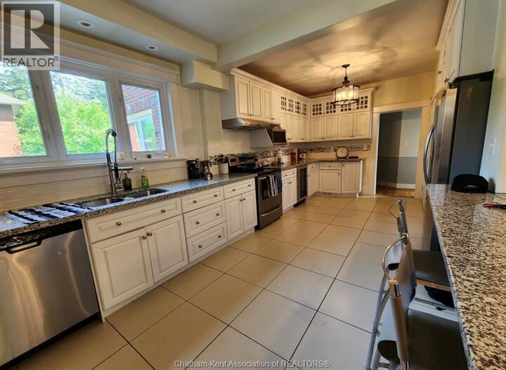 Property Photo:  57 Inshes Avenue  ON N7M 2Y8 