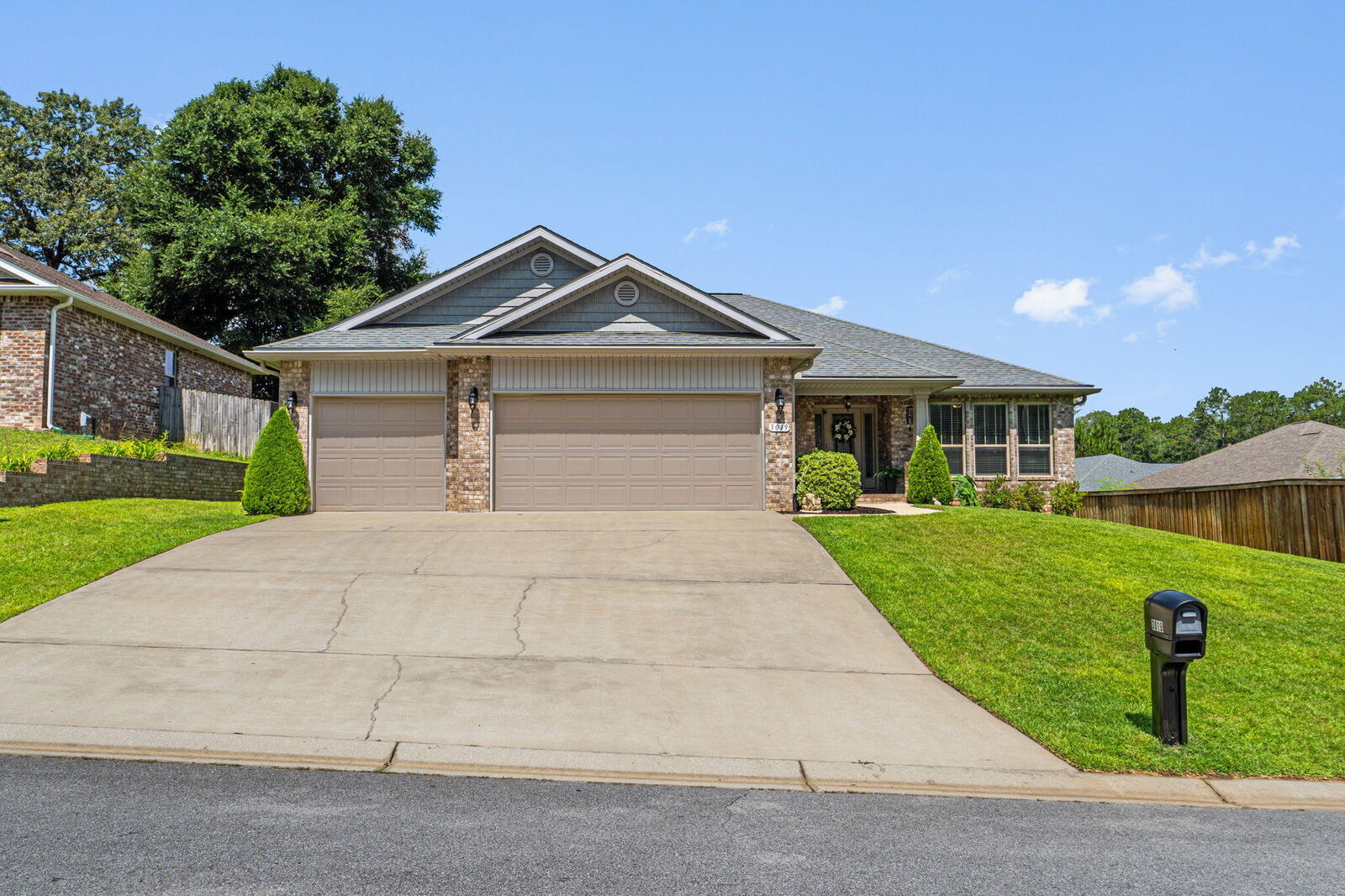 Property Photo: 3019 Crown Creek Circle FL 32539
