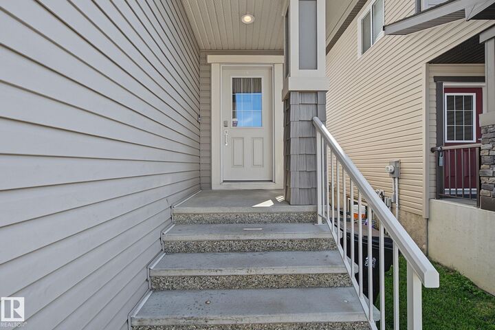 Property Photo:  29 Hudson Cove  AB T7X 0R8 