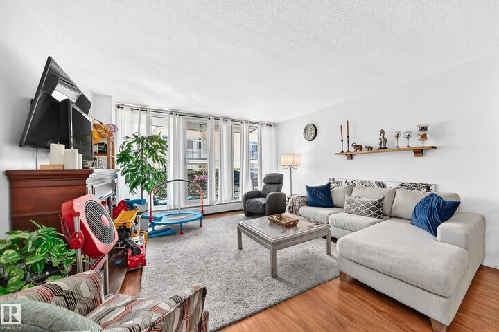 Property Photo: 9835 113 Street NW 407 AB T5K 1N4