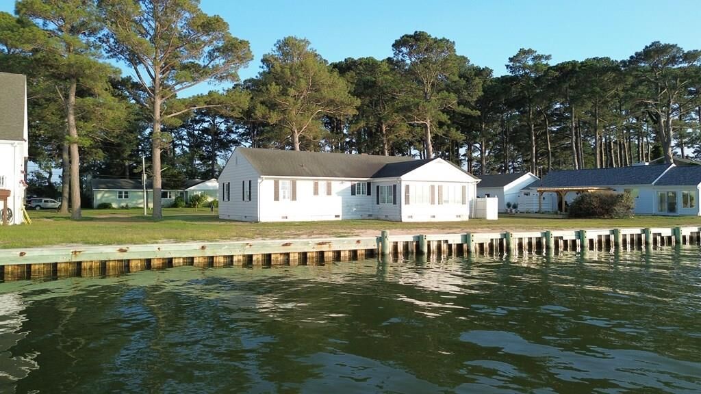 Property Photo: 15241 Russell Dr VA 23417