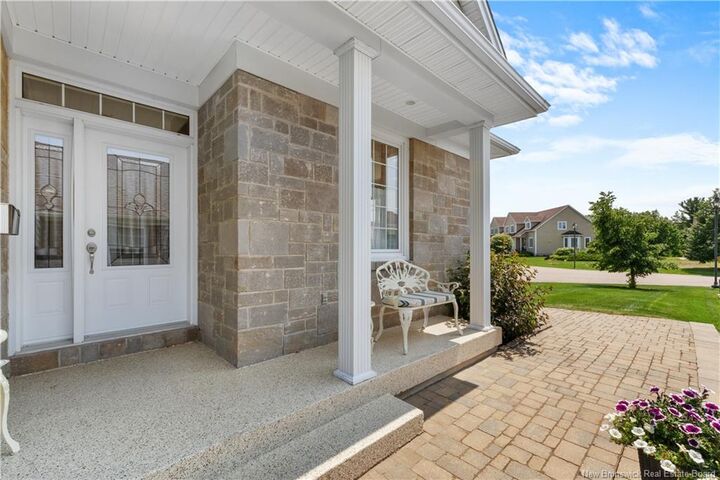 154 Nathalie Street — photo 1