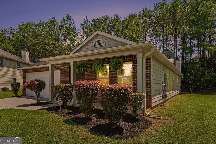 Property Photo:  460 Pinevale Court  GA 30349 