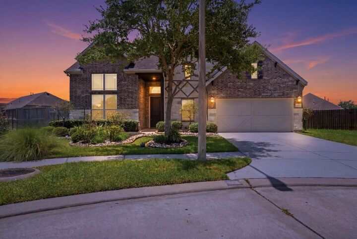 Property Photo: 327 Westwood Drive TX 77573