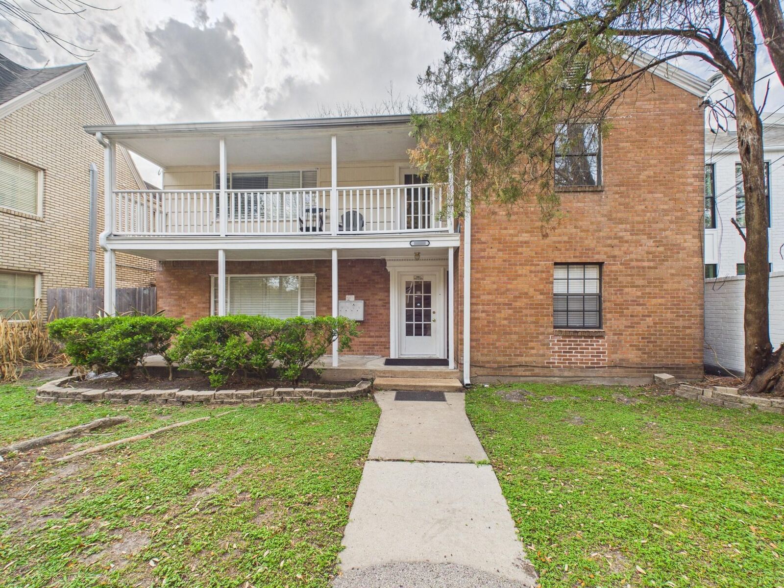 Property Photo: 5110 Academy Street 3 TX 77005