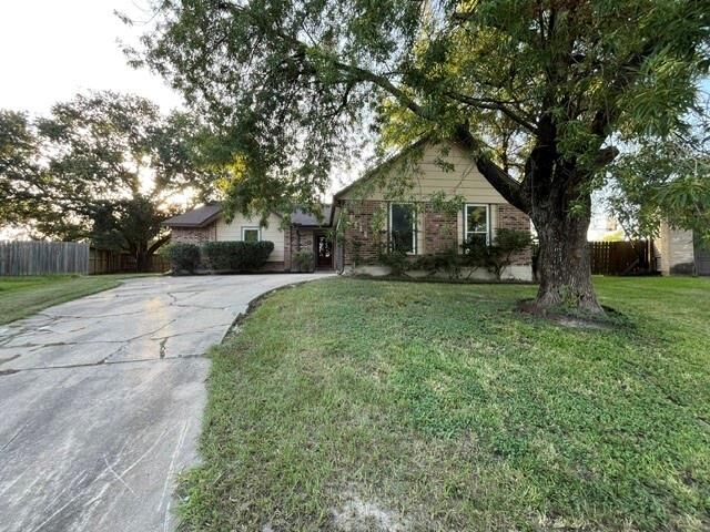 Property Photo:  6619 Foxfern Street  TX 77049 