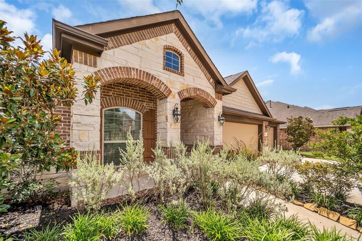 Property Photo:  2003 Pine Ledge Road  TX 77089 