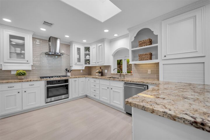 Property Photo: 8702 Ilona Lane TX 77025