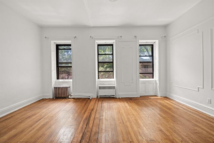 Property Photo:  314 York St 3  NJ 07302 