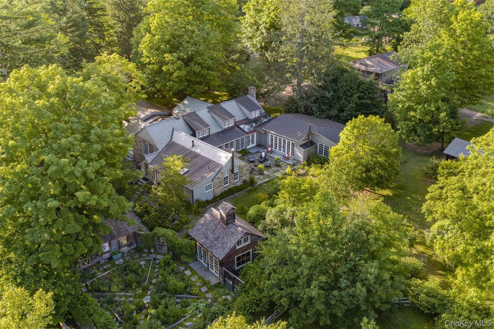 Property Photo:  1389 Route 212  NY 12477 