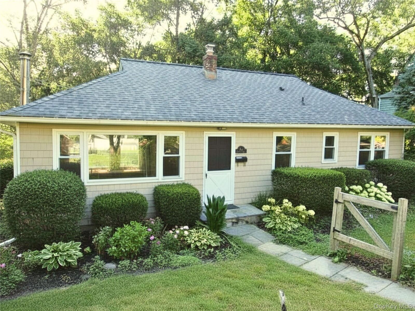 Property Photo: 14 Piney Point Avenue NY 10520