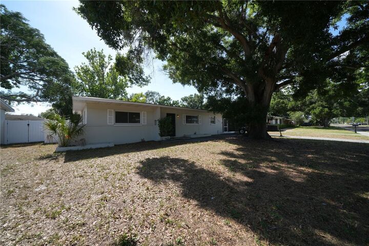 Property Photo: 4517 S Clark Avenue FL 33611