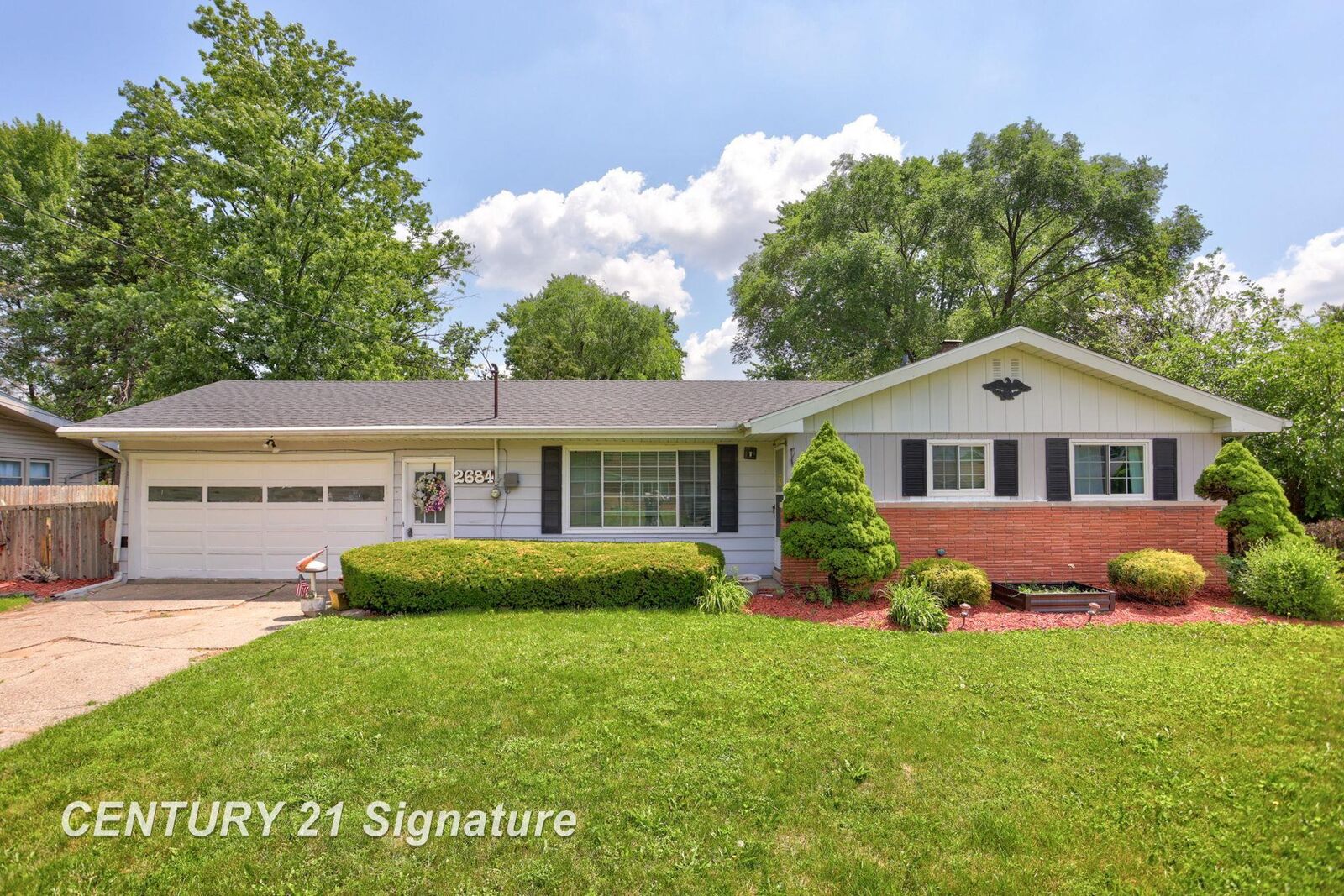 Property Photo:  2684 Kuhlman Drive  MI 48603 