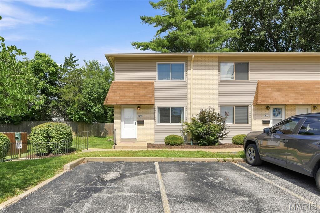 Property Photo: 879 Portsdown Road MO 63011