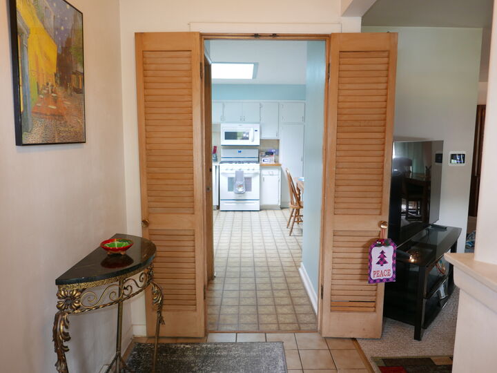 Property Photo:  