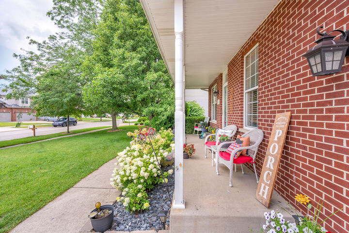 Property Photo: 15484 Ridgefield Drive IL 60442