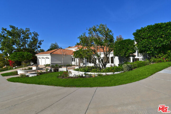 Property Photo:  25605 Melbourne Court  CA 91302 