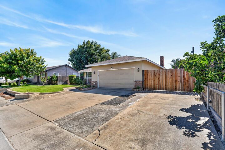 Property Photo:  1412 Elisabeth Avenue  CA 95320 