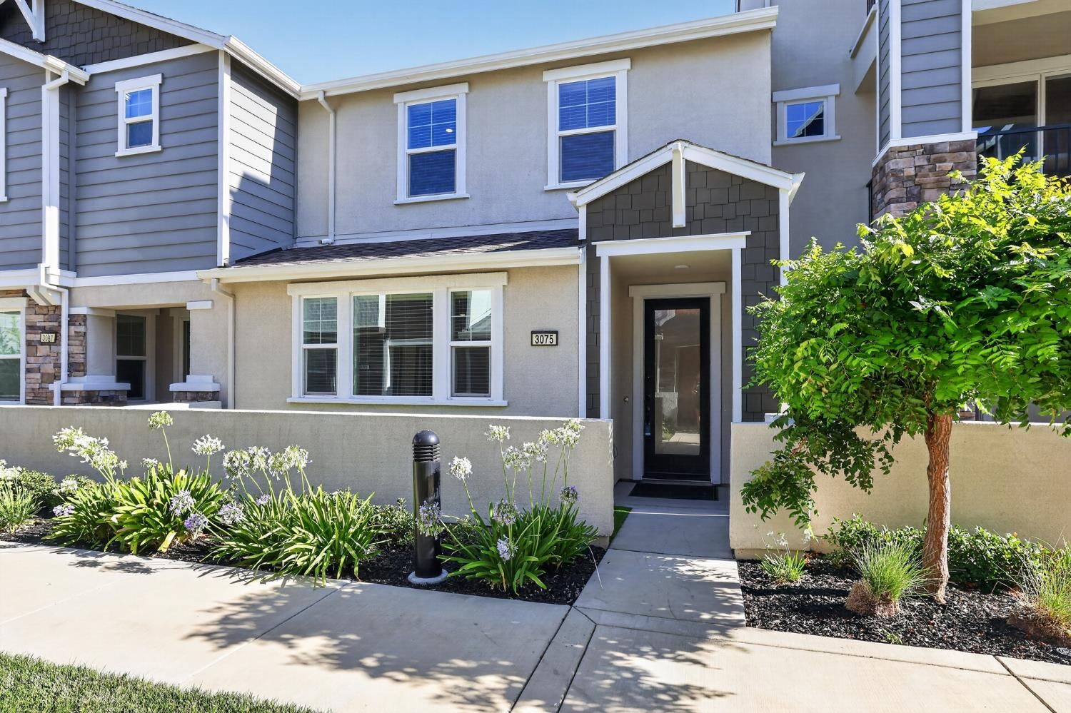 Property Photo: 3075 Blue Cove Walk CA 95833