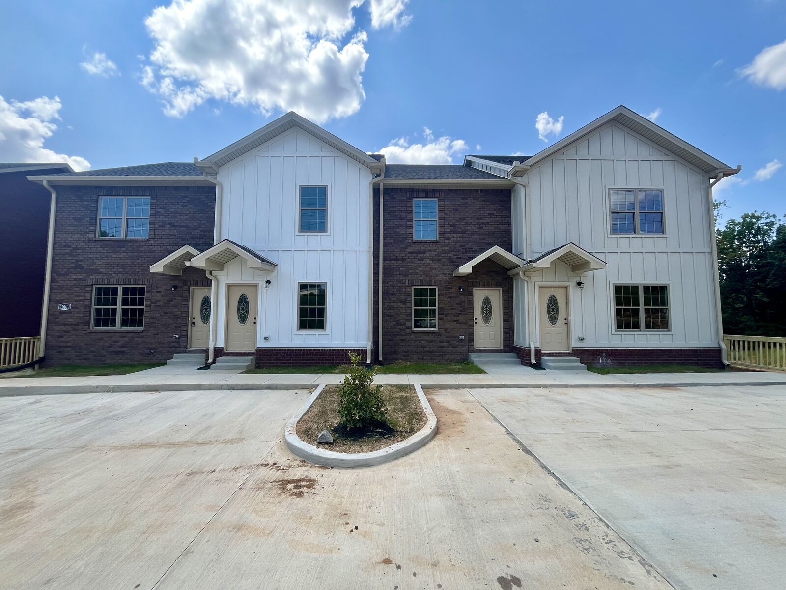 Property Photo:  500 Peachers Mill Rd  TN 37042 